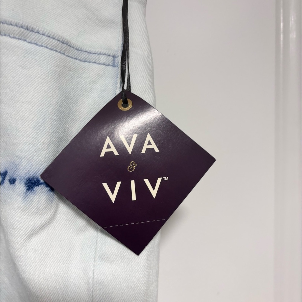Ava & Viv Women's Blue and White Tie-Dye Jean Shorts - Picture 3 of 6